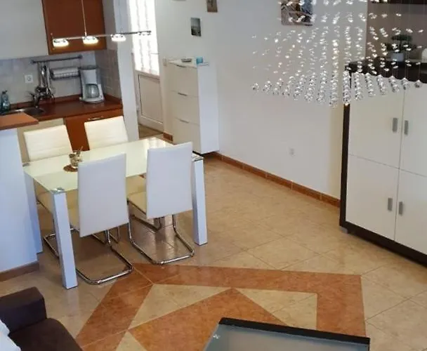 아파트 Second 반졸레